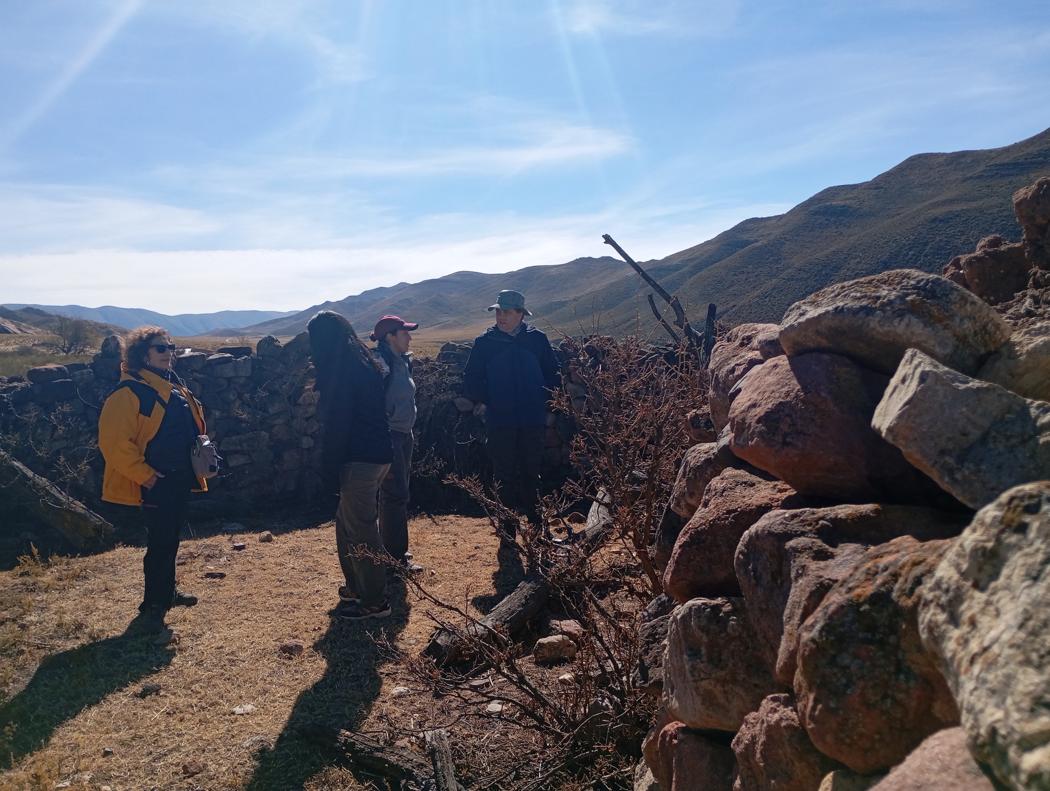 SALTA: Desenterrando el Pasado: Importante Investigación Arqueológica en Amblayo, San Carlos