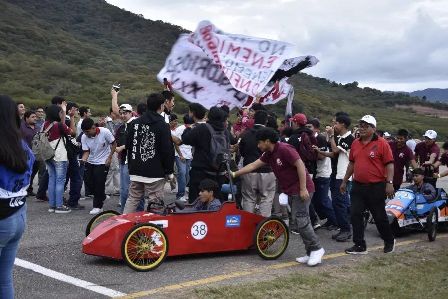 SALTA: La Escuela Técnica Martín Miguel de Güemes resultó ganadora de Eco Race 2025