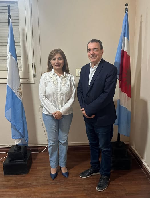 SANTIAGO DEL ESTEREO: LA INTENDENTE DE VILLA OJO DE AGUA MANTUVO UNA IMPORTANTE REUNIÓN CON EL MINISTRO DE DESARROLLO SOCIAL 