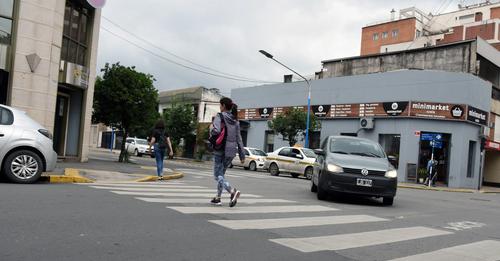 Atención automovilistas: levantan la prohibición de giro en calle Junín para quienes circulan por Santiago del Estero.